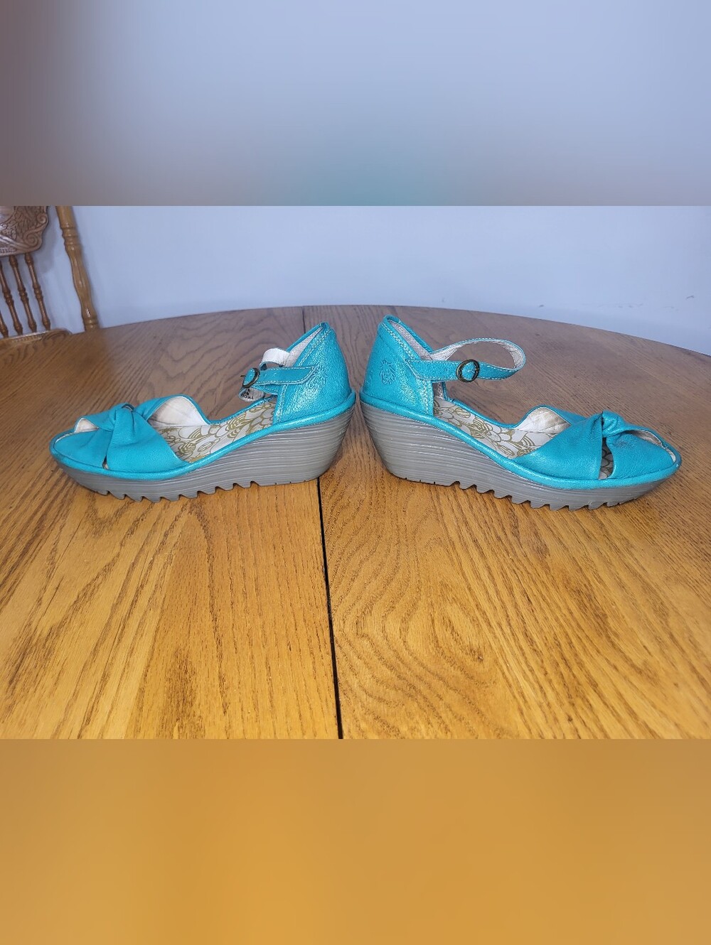 ✨️Fly London Leather Wedges sz 9 - Picture 9 of 11